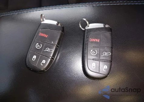 2019 Jeep Grand Cherokee Upland 4X4 из США, поврежденный, VIN 1C4RJFAG1KC609800